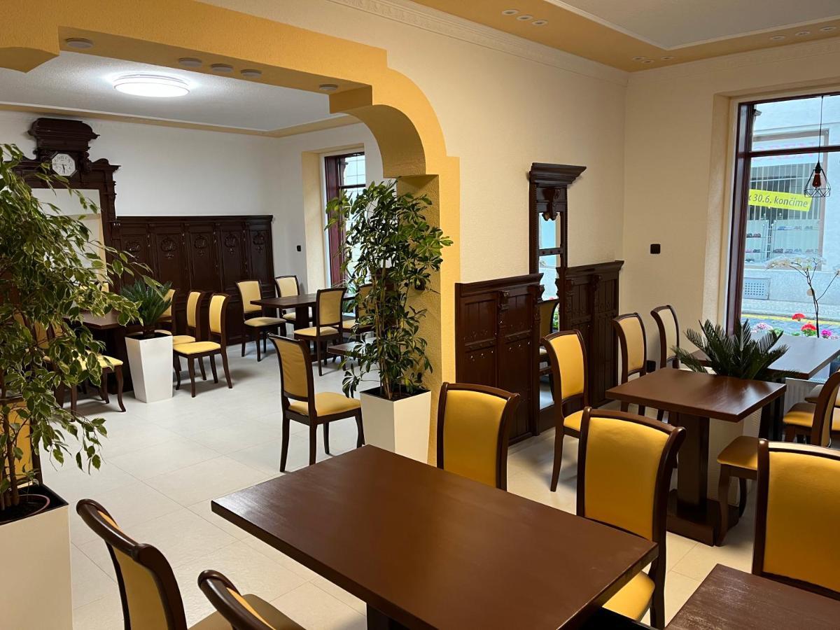 Vt6 House & Restaurant Bed & Breakfast Znojmo Bagian luar foto