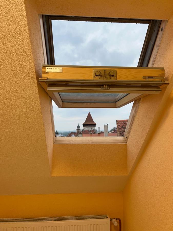 Vt6 House & Restaurant Bed & Breakfast Znojmo Bagian luar foto