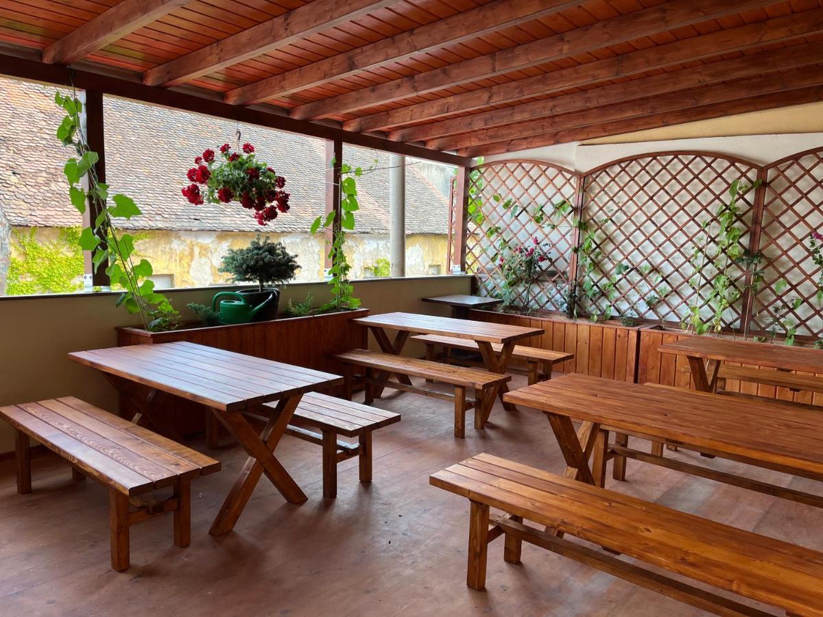 Vt6 House & Restaurant Bed & Breakfast Znojmo Bagian luar foto