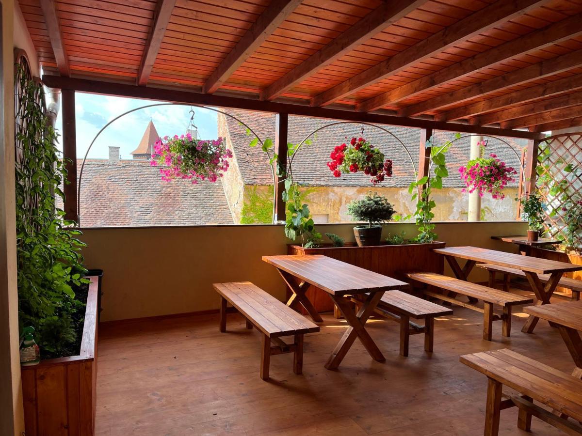 Vt6 House & Restaurant Bed & Breakfast Znojmo Bagian luar foto