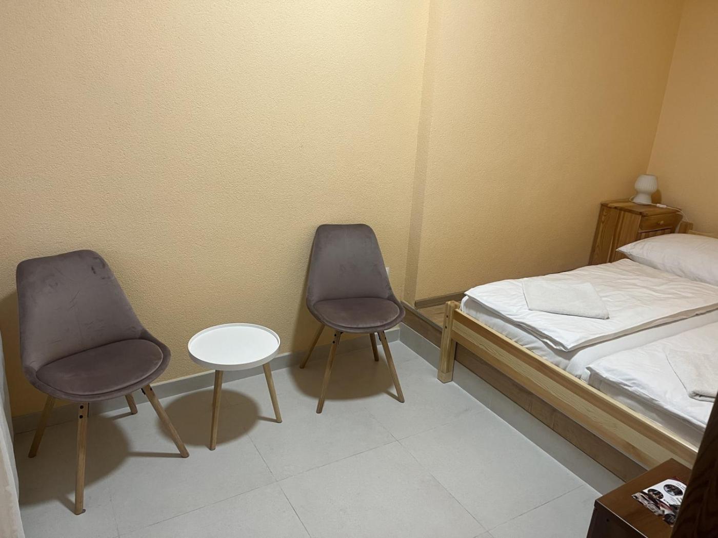 Vt6 House & Restaurant Bed & Breakfast Znojmo Bagian luar foto