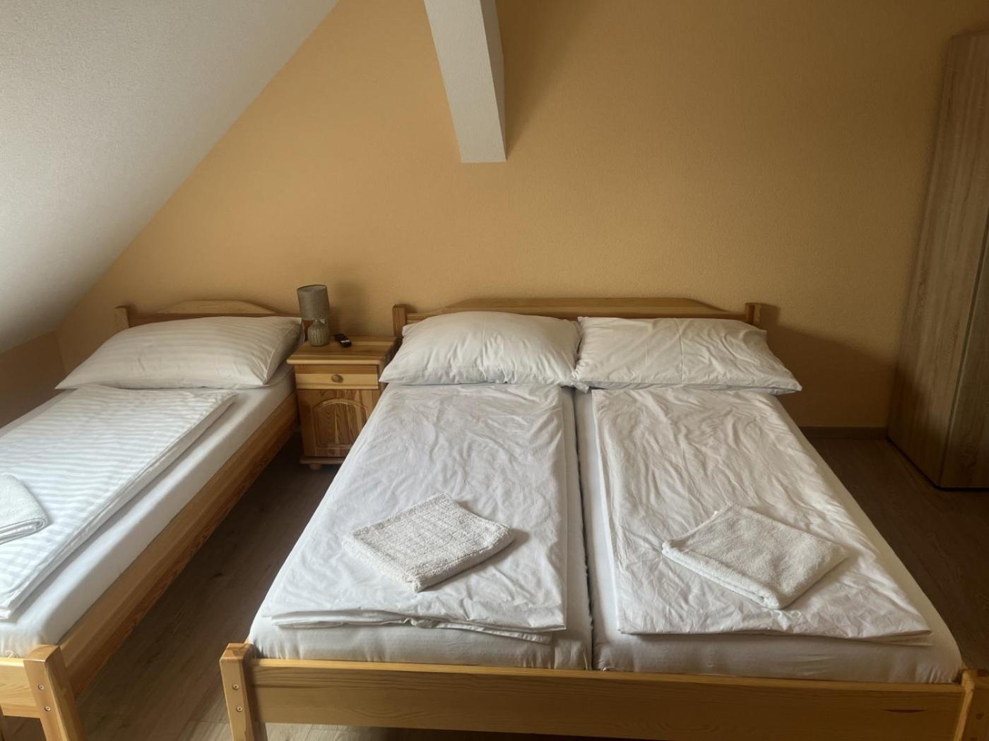 Vt6 House & Restaurant Bed & Breakfast Znojmo Bagian luar foto