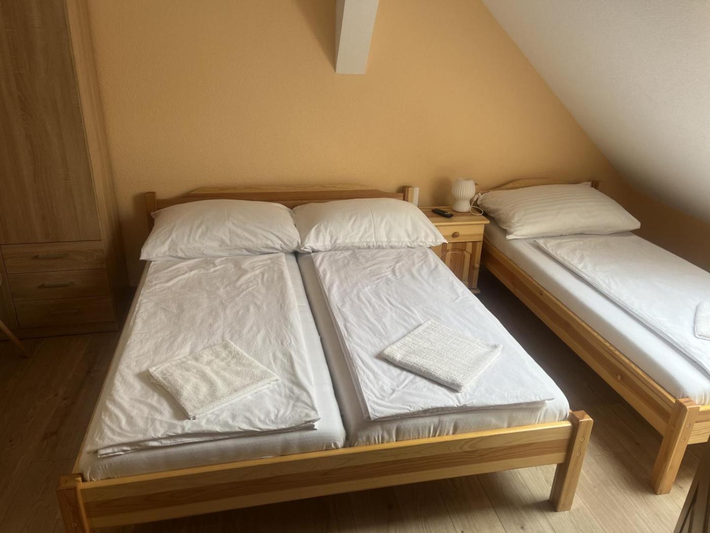 Vt6 House & Restaurant Bed & Breakfast Znojmo Bagian luar foto