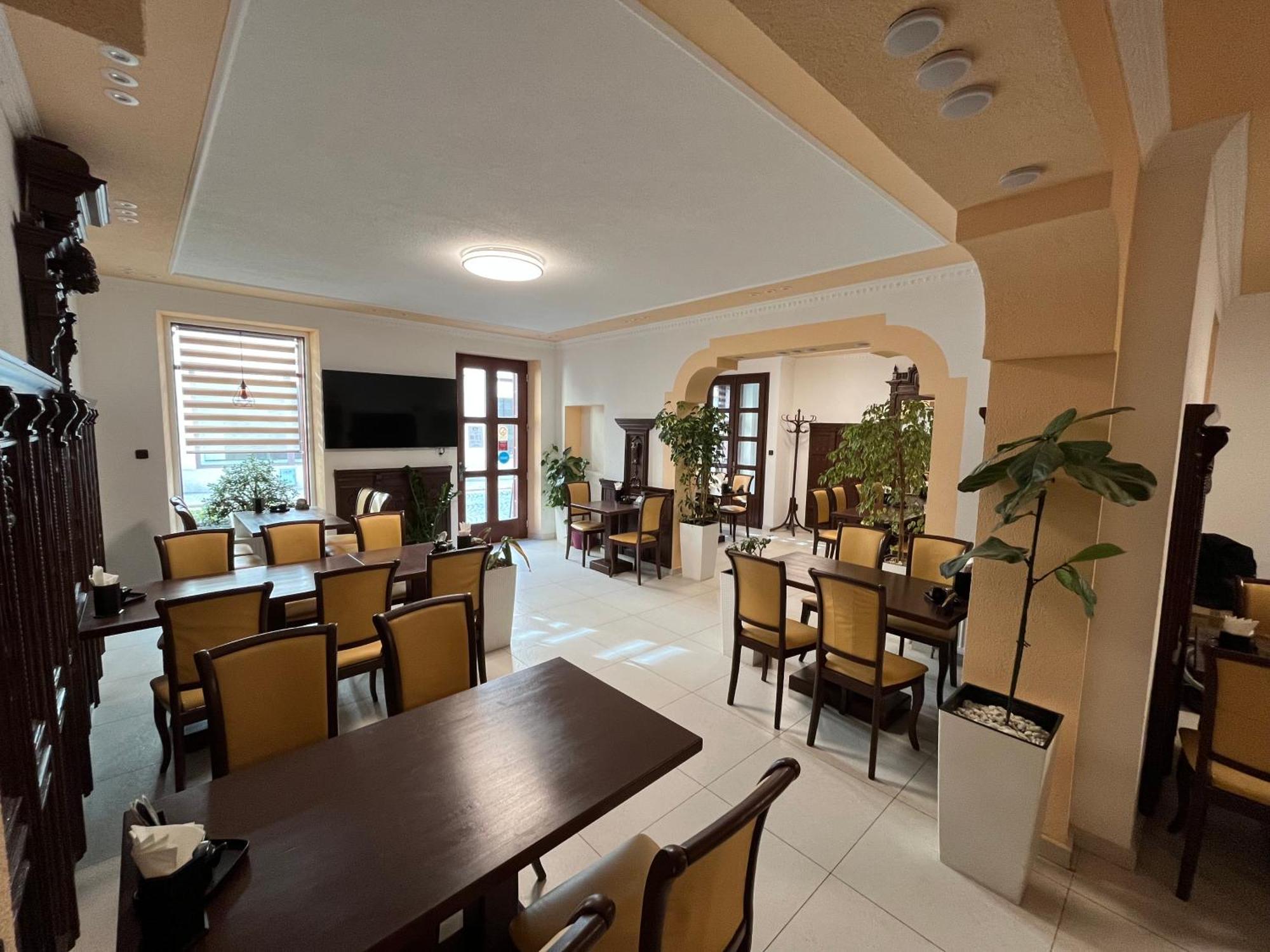 Vt6 House & Restaurant Bed & Breakfast Znojmo Bagian luar foto