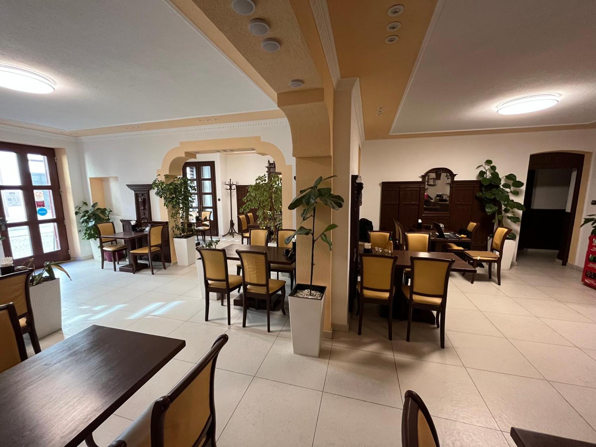 Vt6 House & Restaurant Bed & Breakfast Znojmo Bagian luar foto